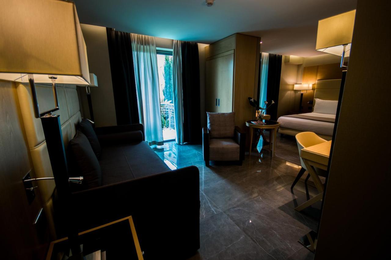 Hotel Forum Πομπηία Εξωτερικό φωτογραφία
